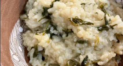 Este arroz con espinacas es la cena fácil y sabrosa, ideal para el cierre de la Cuaresma