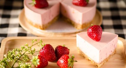 Postre saludable: Así puedes preparar una rica tarta de queso y fresa sin azúcar y sin horno