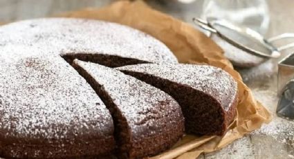 Tarta de agua: Así se prepara el bizcocho de chocolate sin huevo, sin leche y sin gluten