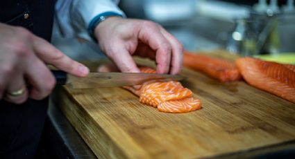 Receta culinaria: Disfruta de un tataki de salmón, la comida saludable y rápida que necesitabas