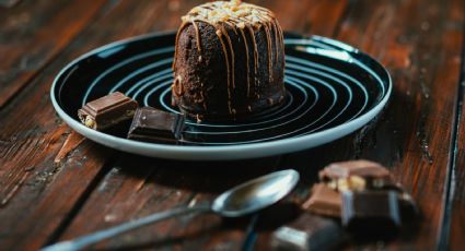 Postre sin horno: Prepara este flan fit de chocolate y plátano con solo 3 ingredientes