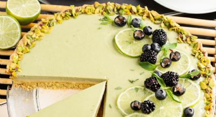 Postre saludable: Disfruta este cheesecake cremoso de matcha, te fascinará su sabor intenso