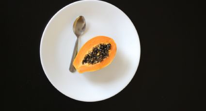 ¿Sufres de estreñimiento? Prepara un batido de papaya y semillas de linaza para facilitar la digestión