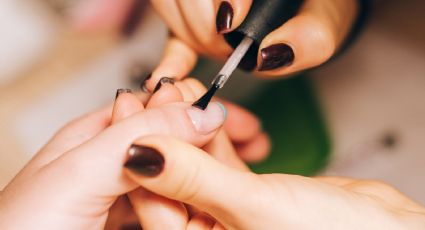 ¿Cómo hacer una manicura perfecta en casa? Rutina con bicarbonato para lucir manos jóvenes