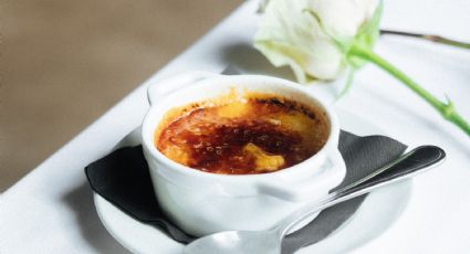 Postre fácil: Creme brulee con manzana y canela (sin horno)