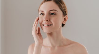 Elimina las manchas en la piel con esta mascarilla de cáscara de patata y luce un rostro más joven
