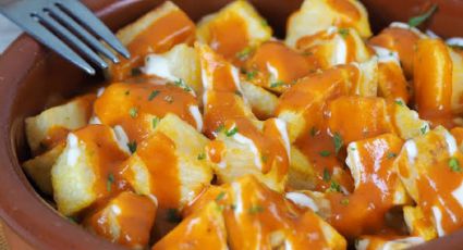 ¿Cansado de las patatas bravas? Prepara las patatas mozárabes, la tapa clásica de los sevillanos