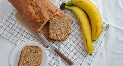 Prepara un bizcocho de plátano súper esponjoso y en sartén con esta sencilla receta