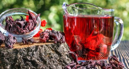 ¿Quieres bajar de peso? Esta infusión con flor de hibisco te ayuda a quemar grasa abdominal en 2 semanas