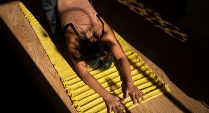 ¡Adiós insomnio! Recupera el sueño haciendo estas posturas de yoga para dormir