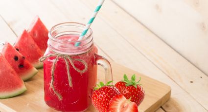 Refresca tus tardes con este frappé de fresa y sandía sin azúcar