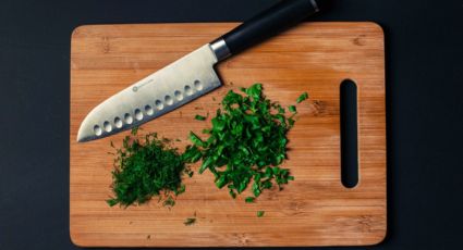 Esta es la forma más sencilla de afilar tus cuchillos de cocina, sin usar piedra