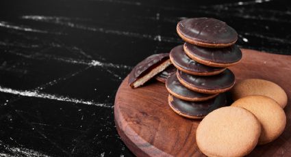 Receta internacional: Preparar estas galletas de limón argentinas cubiertas de chocolate