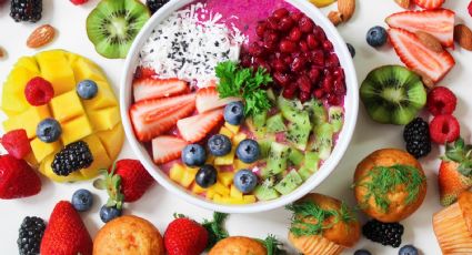 Inicia tus mañanas con un bowl saludable de fruta congelada inspirado en Barbie