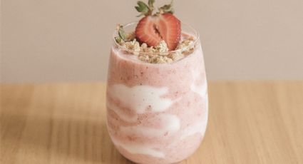 Batido de fresas y jengibre, una bebida ideal para quemar grasa abdominal en el desayuno