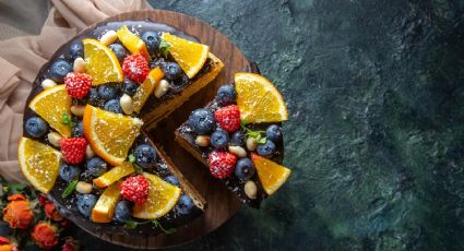 Postre fácil: Prepara esta tarta de piña caramelizada con queso ricotta en solo 40 minutos