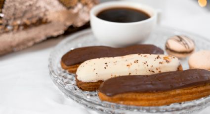 Postre francés: Deleita a tus invitados con estos eclairs rellenos de chocolate con rosas