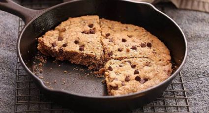 Postre sin horno: Prepara una galleta gigante de avena en sartén, descubre la receta