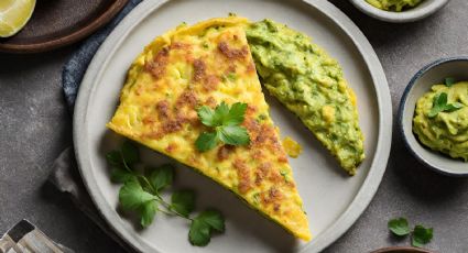 Tortilla de patatas con guacamole; así puedes preparar esta picante idea estilo mexicano