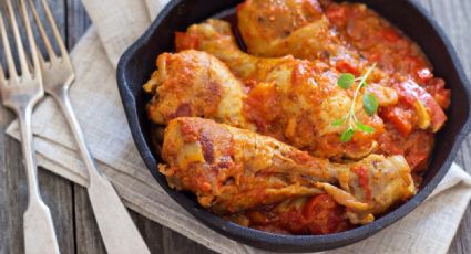 Pollo al chilindrón, la receta tradicional que todos quieren probar durante los días fríos