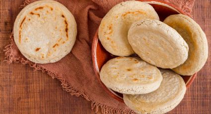 ¡Pan sin horno! La mejor receta con relleno de patata y queso en una sartén