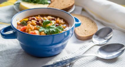 Sopa saludable de calabaza con queso perfecta para quitar el frío