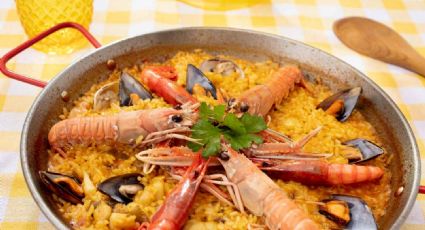 El ingrediente que debes añadir al arroz para que la paella no se pegue