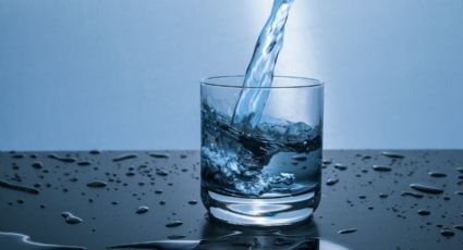 ¿Cuál es la cantidad de agua que debes beber, según el peso de tu cuerpo?