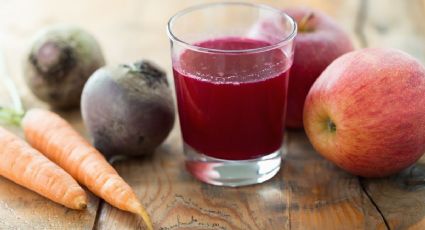 Purifica tu sangre y prevén la anemia de forma natural con este zumo de remolacha y manzana