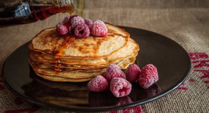 ¡El desayuno más delicioso! Tortitas saludables de queso con frutos rojos