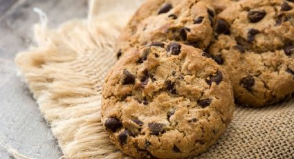 Postre sin horno: Prepara las mejores galletas con chips de chocolate en sartén