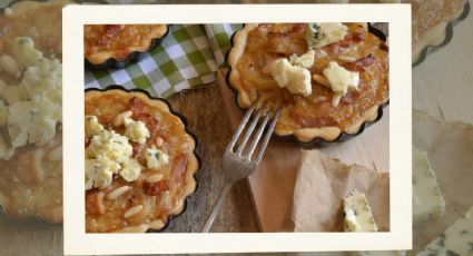 Sorprende a tu familia con las tartaletas de queso azul y peras caramelizadas