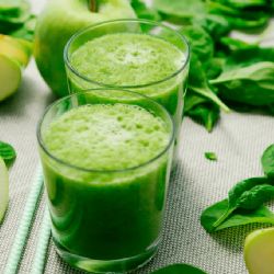 La receta de jugo verde para mejorar el aspecto de la piel con sus antioxidantes