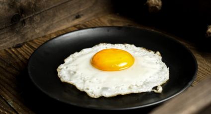 La forma sencilla y más saludable para hacer un huevo frito sin aceite ni sartén