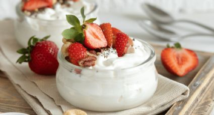 Cómo preparar el yogurt casero más saludable y cremoso de forma sencilla