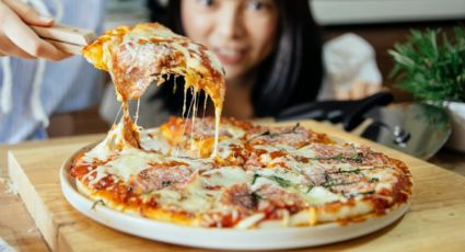 Pizza de calabacín y jamón serrano, una receta perfecta para el verano