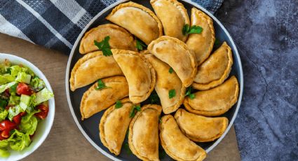 Empanadillas de pollo en freidora de aire, la receta para la Noche de San Juan