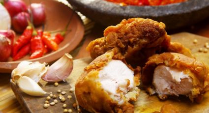 Cómo hacer el pollo frito más crujiente y jugoso para la hora de la comida