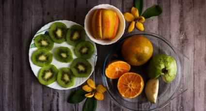 3 recetas de cenas saludables con  kiwi para el verano