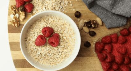 La receta de avena nocturna con sabor a tarta de queso para el desayuno