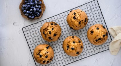 Celebra el Día de los Muffins de Arándanos con una sencilla y esponjosa receta