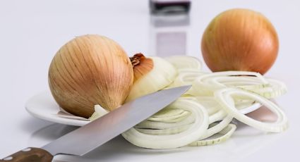 El truco para dejar de llorar a la hora de picar cebolla en la cocina