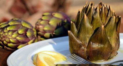 Disfruta de las jugosas alcachofas rellenas de carne y queso fáciles de hacer