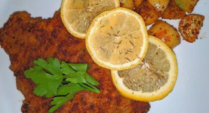 Milanesa de pollo super crujiente y jugosa para la hora de la comida