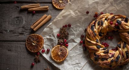 Haz un bizcocho de ron con pasas para disfrutar los días lluviosos con un postre