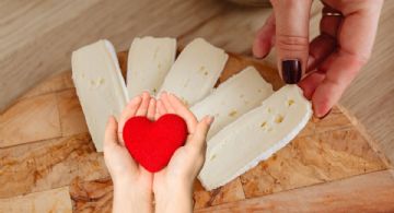 Este es el tipo de queso que debes consumir para cuidar de tu corazón